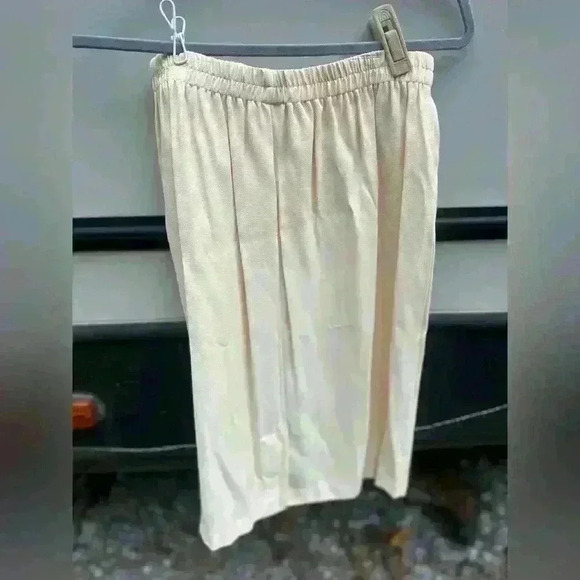 Vintage NWT 2 piece skirt set. R&M Richard’s by Karen Kwong. Vintage 80s/90s - Picture 15 of 16